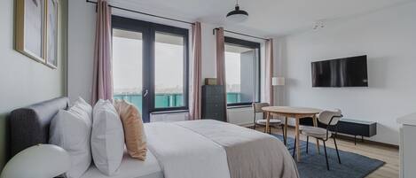 Fer et planche Ă repasser, accĂšs au Wi-Fi (inclus), literie fournie