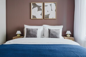 1 habitación, tabla de planchar con plancha, wifi gratis y ropa de cama
