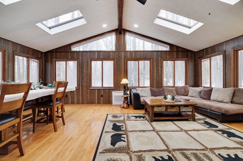 Bear Haven Cabin - Game Room/Lake/Pool/Fire Pit