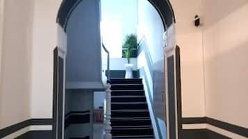 Nội thất lối vào