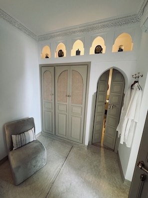 Interior - Riad in the shade of orange trees. (Marrakesh)