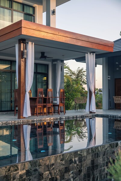 2-bedroom house in charming Doisaket Chiang Mai with swimming pool, fitness.