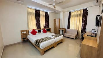 Standard Double or Twin Room | Desk, free WiFi