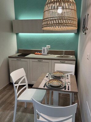 Apartment, Kochnische | Wohnbereich