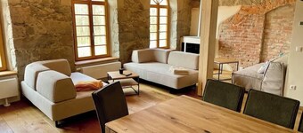 Edle Galeriewohnung mit Kamin, Whirlpool, Massagesessel