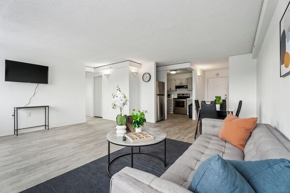 Smart TV, books, offices