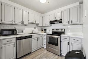 Fridge, microwave, oven, stovetop - Legacy at Imperial Village  817 I  2Bed 2 Bath (Ric hmond)