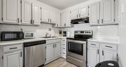Legacy at Imperial Village 817 I 2Bed 2 Bath