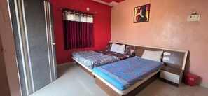 1 bedroom - Hotel Manas (Paithan)