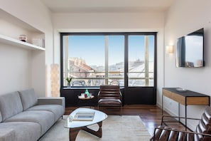 Leilighet – comfort, byutsikt | Oppholdsområde | Plasma-TV