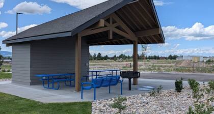 Teton Peaks Stay and Play Flat