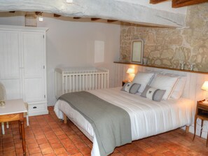 5 bedrooms, free WiFi