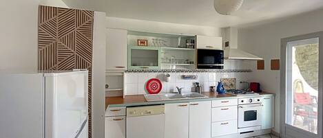 Stovetop, coffee/tea maker