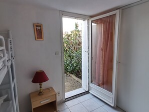 Interior - Cottage 6 People with Pool and Parking, Near Beach (Valras-Plage)