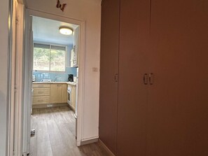 Microwave, oven, stovetop, coffee/tea maker