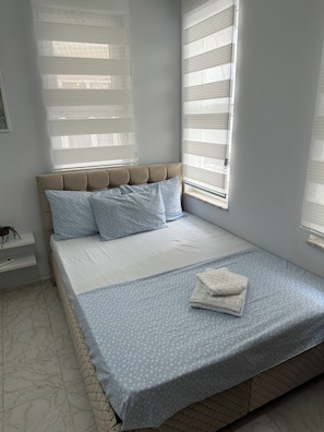 Classic-Apartment, Balkon | Laptopgeeigneter Arbeitsplatz, kostenloses WLAN, Bettwäsche