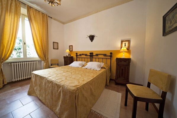 1 bedroom, travel crib, free WiFi