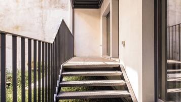 Deluxe appartement, 2 slaapkamers, uitzicht op de stad | Terras