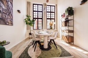 Deluxe Apartment, 2 Bedrooms, City View | Living area