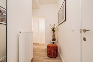 Deluxe appartement, 3 slaapkamers, uitzicht op stad | 3 slaapkamers, luxe beddengoed, een strijkplank/strijkijzer, gratis wifi