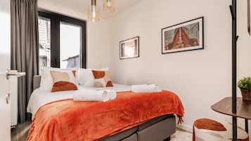 Deluxe Apartment, 3 Bedrooms, City View | 3 bedrooms, premium bedding, iron/ironing board, free WiFi