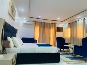 9 bedrooms, desk, WiFi, bed sheets - BI HOTEL 1 (Dakar)