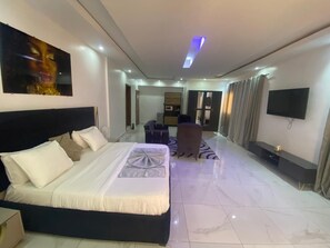 9 bedrooms, desk, WiFi, bed sheets - BI HOTEL 1 (Dakar)