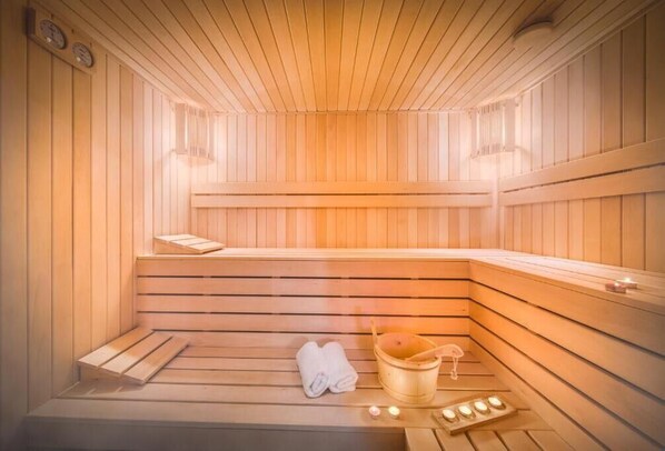 Sauna, bain à remous, hammam, hammam, massages aux pierres chaudes