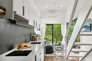 Interior - 6SIXTEEN – The Banks
A picturesque 5-acre escape in Richmond, NSW. (Agnes Banks)