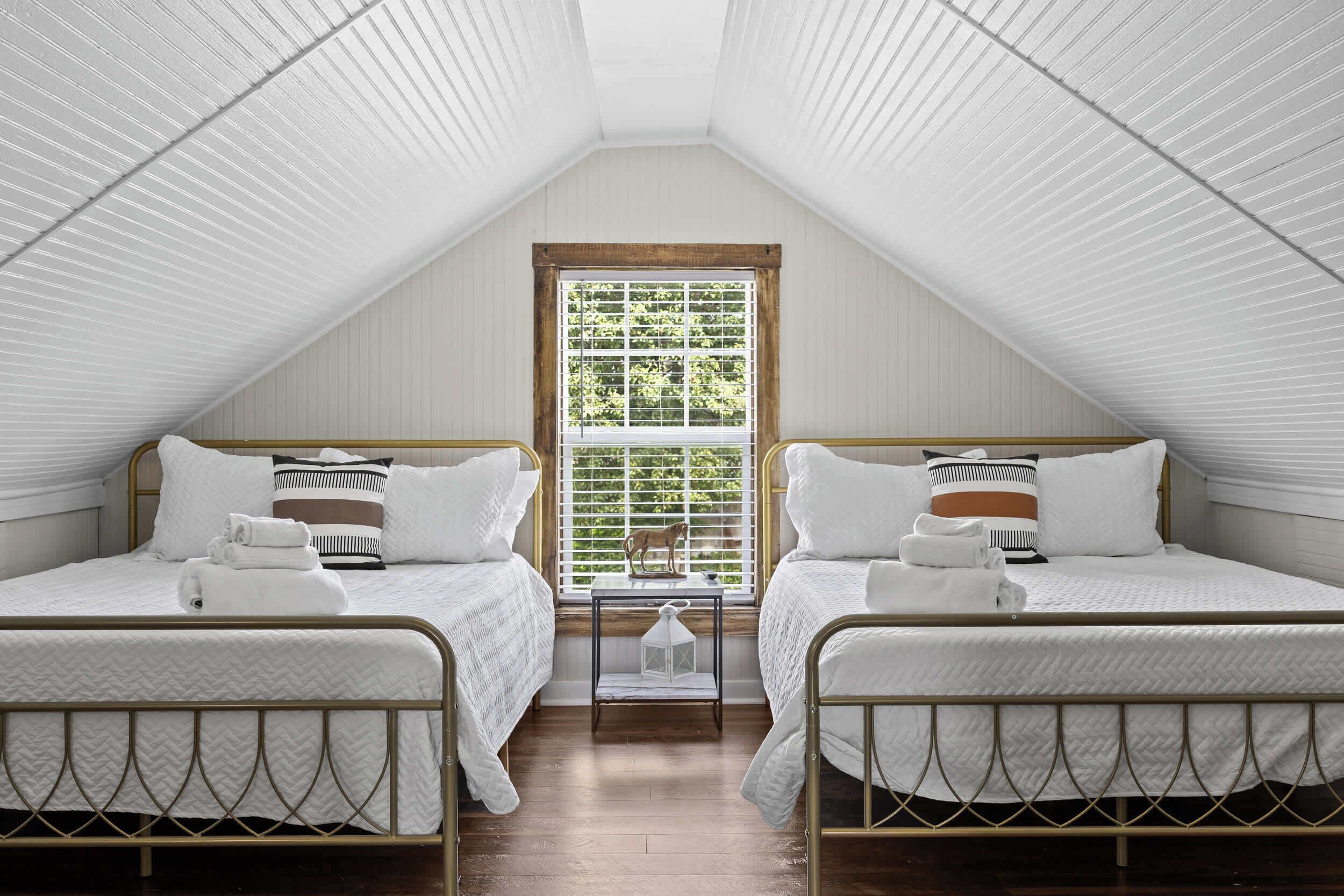 3 多间卧室、熨斗/熨衣板、WiFi、床单