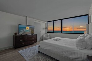 2 bedrooms, iron/ironing board, travel cot, WiFi - Carolina Dunes 202 - Oceanfront! (Myrtle Beach)