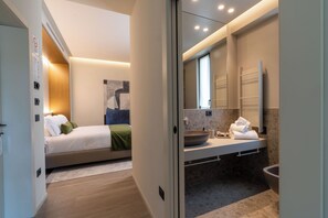 Junior Triple Room | Bathroom