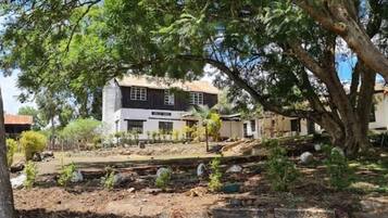 Enceinte de lâhĂ©bergement