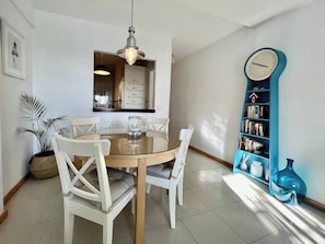 Apartemen, 2 kamar tidur, balkon, pemandangan kebun | Ruang makan