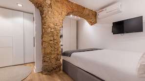 City studio, 1 tweepersoonsbed, niet-roken | Verduisterende gordijnen, een strijkplank/strijkijzer, gratis wifi