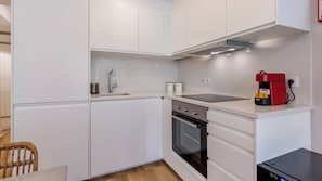 Estudio urbano, 1 cama matrimonial, para no fumadores | Cocineta privada | Cafetera de espresso