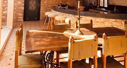Beautiful vacation villa in ESSAOUIRA Morocco with swimming pool and no neighbors!