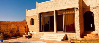 Beautiful vacation villa in ESSAOUIRA Morocco with swimming pool and no neighbors!