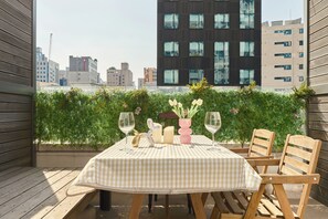 Habitación de lujo, Terraza, vista a la ciudad | Terraza o patio