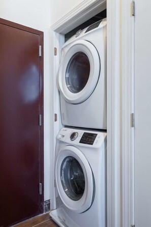 Apartment - Sosuite 1BR Apt w W/d, Gym, On-site Restaurant (Philadelphia)