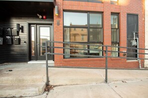 1 bedroom, Internet - Sosuite 1BR Apt w Patio W D Sofabed (Philadelphia)