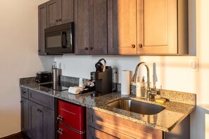 Apartment | 1 bedroom - Sosuite Studio Penthouse w W/d, Gym, On-site Bar (Philadelphia)