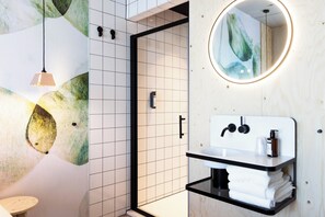 Classic Double Room, 1 Queen Bed, Private Bathroom | Desk, laptop workspace, soundproofing, iron/ironing board - The Urban Hotel Moloko (Enschede)