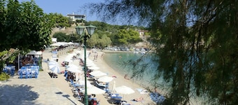 Dinas Apartment - Alonnisos Summer Haven