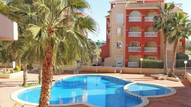 Pool - Stunning Ground Floor 2 bed Apartment With Terrace (Los Alcazares)