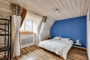 2 slaapkamers, een strijkplank/strijkijzer, gratis wifi