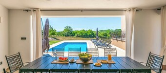 Villa Rosewood
