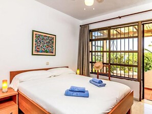 Bungalow, 2 Bedrooms, Terrace | 2 bilik tidur
