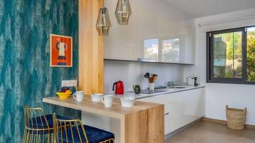 House, 4 Bedrooms, Terrace | Private kitchen