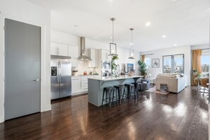 Interior - New Upgrades! Rooftop Views for Days - Walk to Gulch & 1 Mile to Broadway (Nashville)